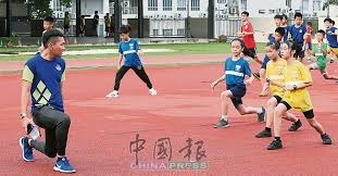 足球欧洲杯训练场出现意外，球员脚踝受伤