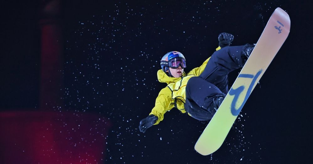 打上瘾了🤣詹姆斯韦德波什重聚，结果研究起了高尔夫空气挥杆~