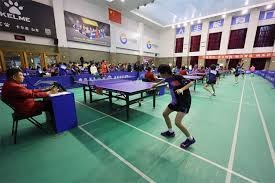 诺兰·莱恩在球场外也是成功的商人和农场主，展现多面人生