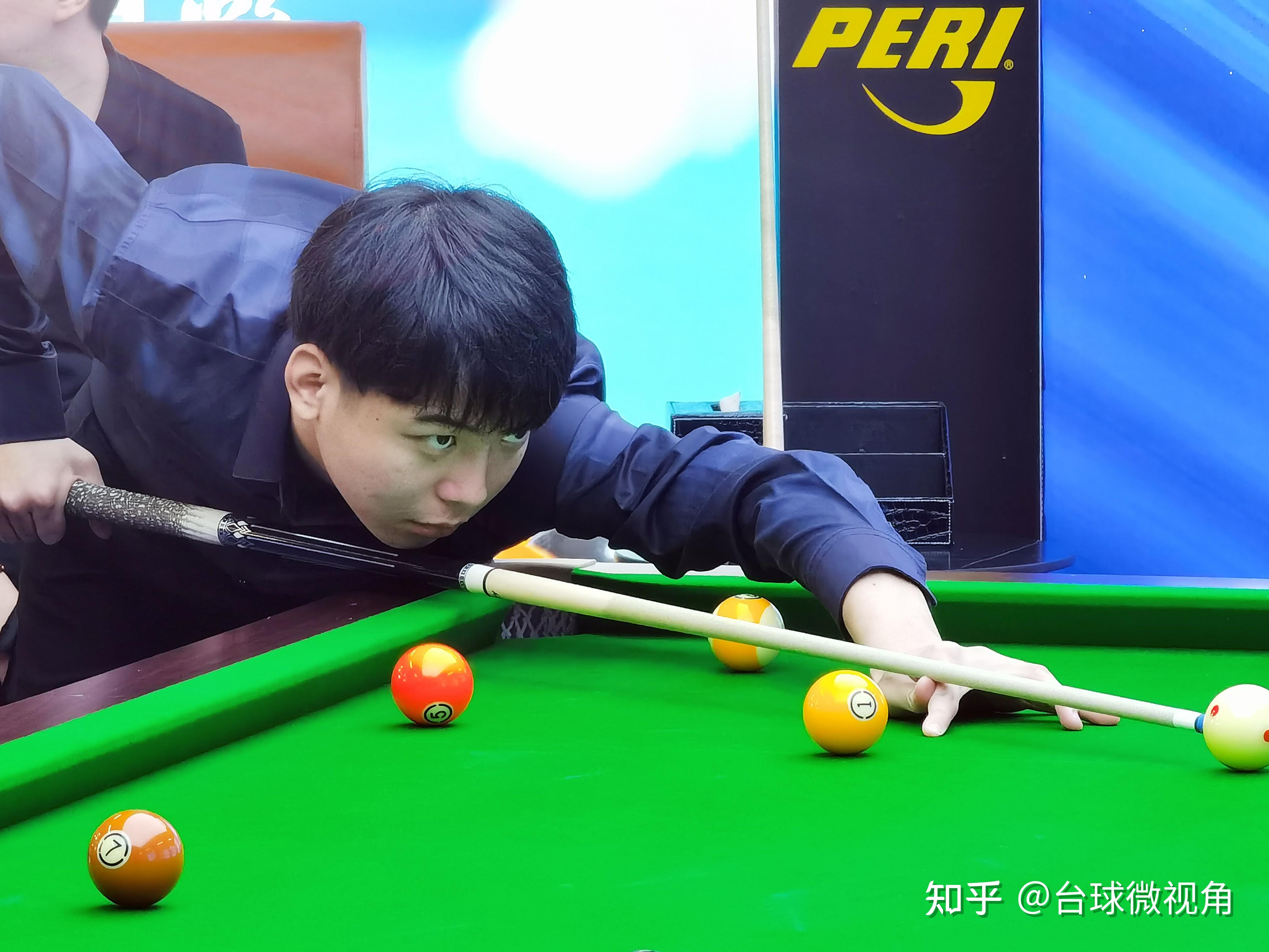 聯在場上的 聯在場上的